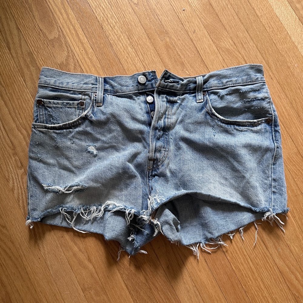 Levi’s Jean shorts size 31